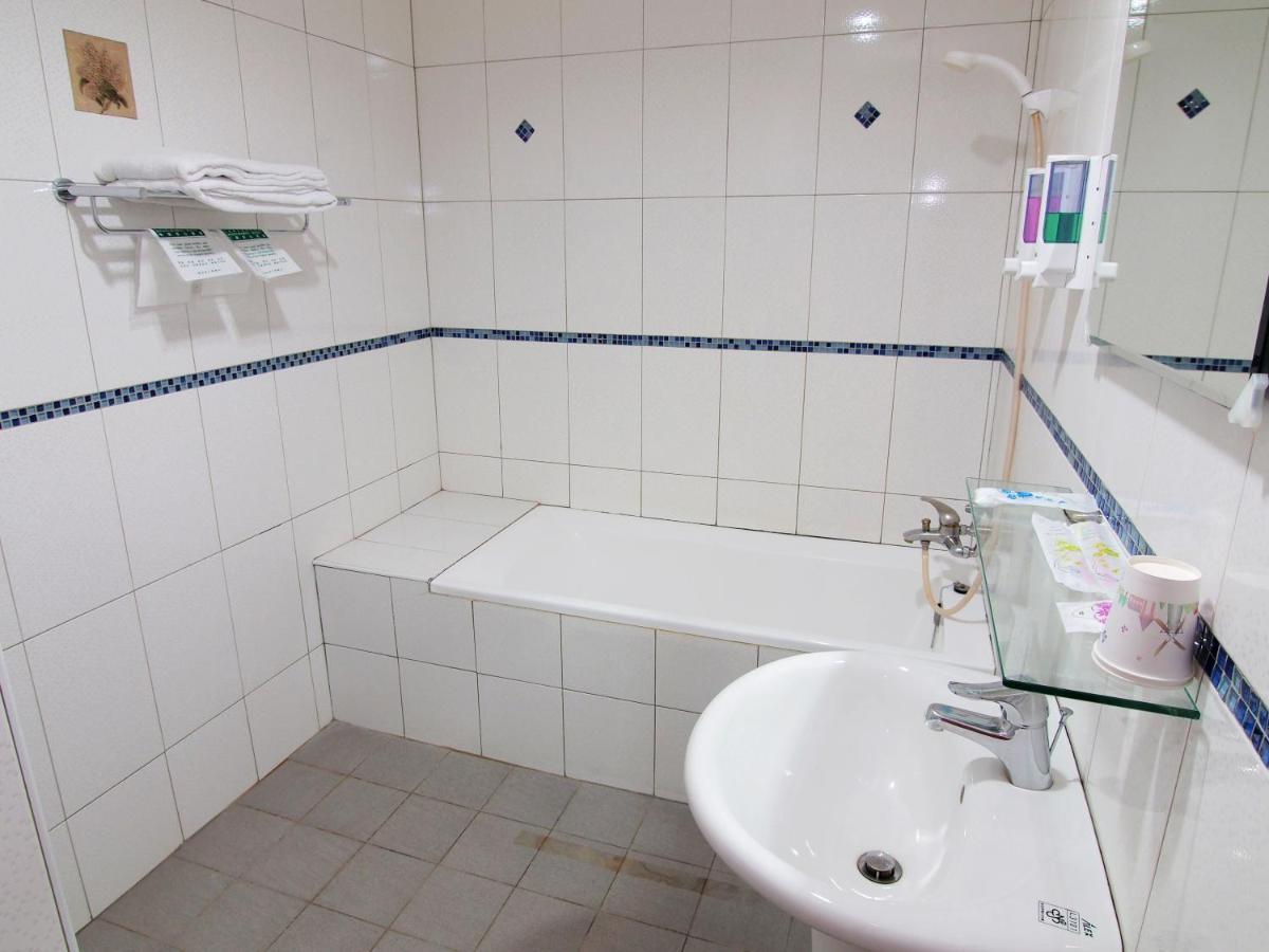 Yi Pin Yuan Hotel Đài Nam Ngoại thất bức ảnh